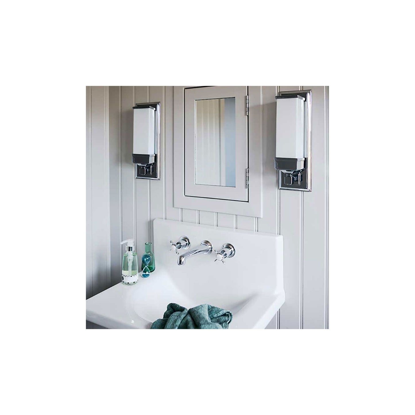 Cambridge 1-Light Wall Light in Polished Chrome