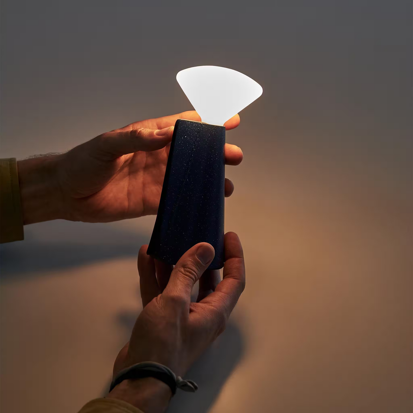 Mantle Rechargeable Table Lamp