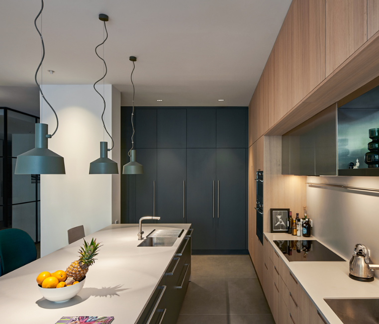 Cool White Lighting in a Kitchen: How to Achieve the Perfect Balance