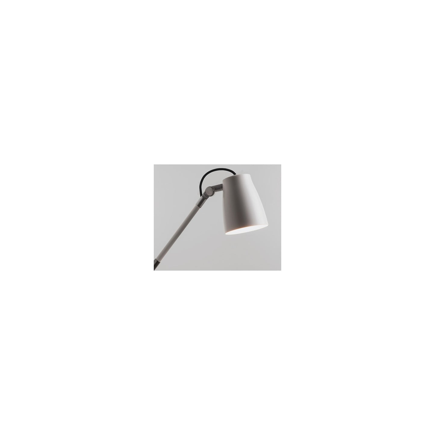 Atelier Grande Wall Light