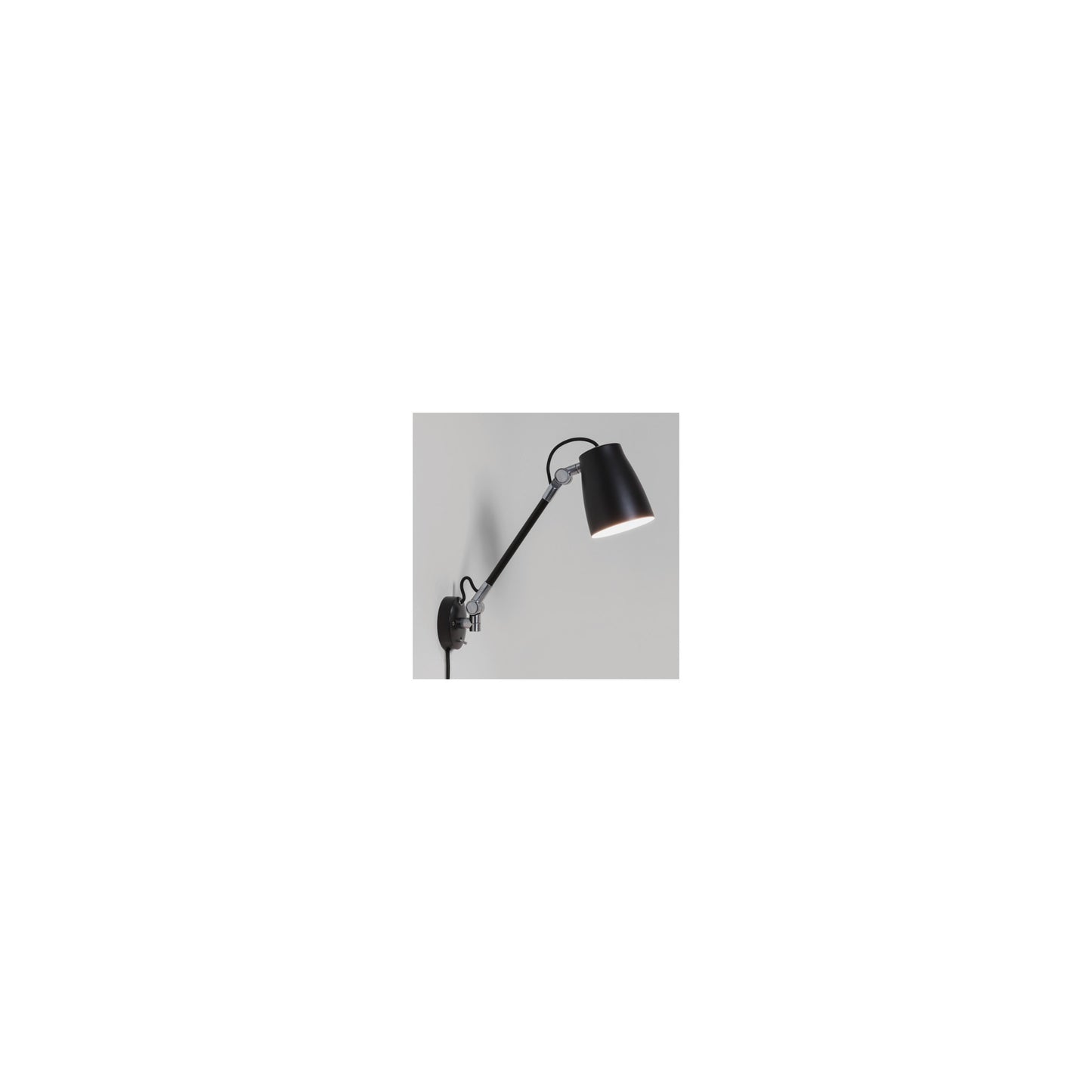 Atelier Grande Wall Light