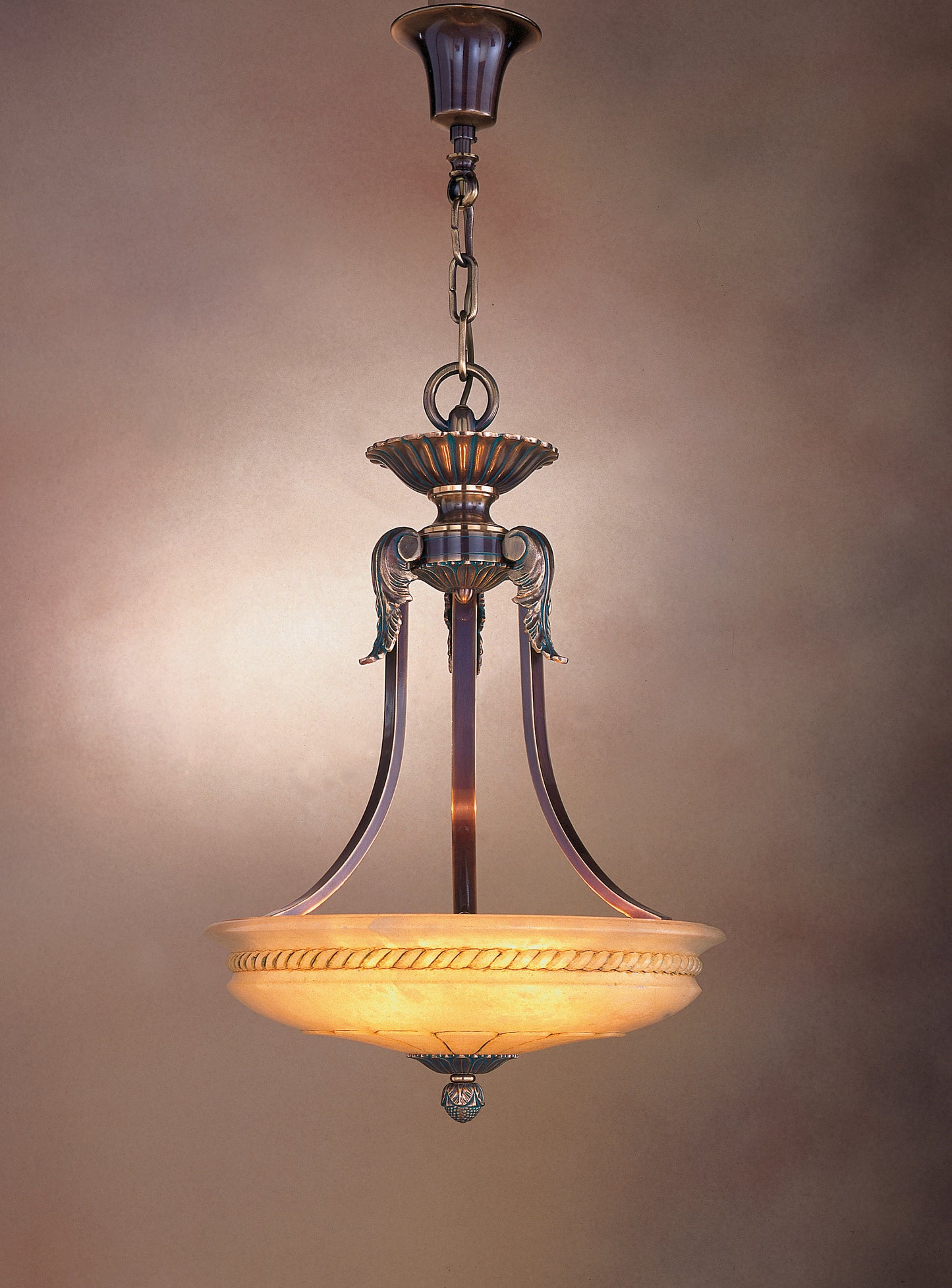 Royal Heritage Pendent Light