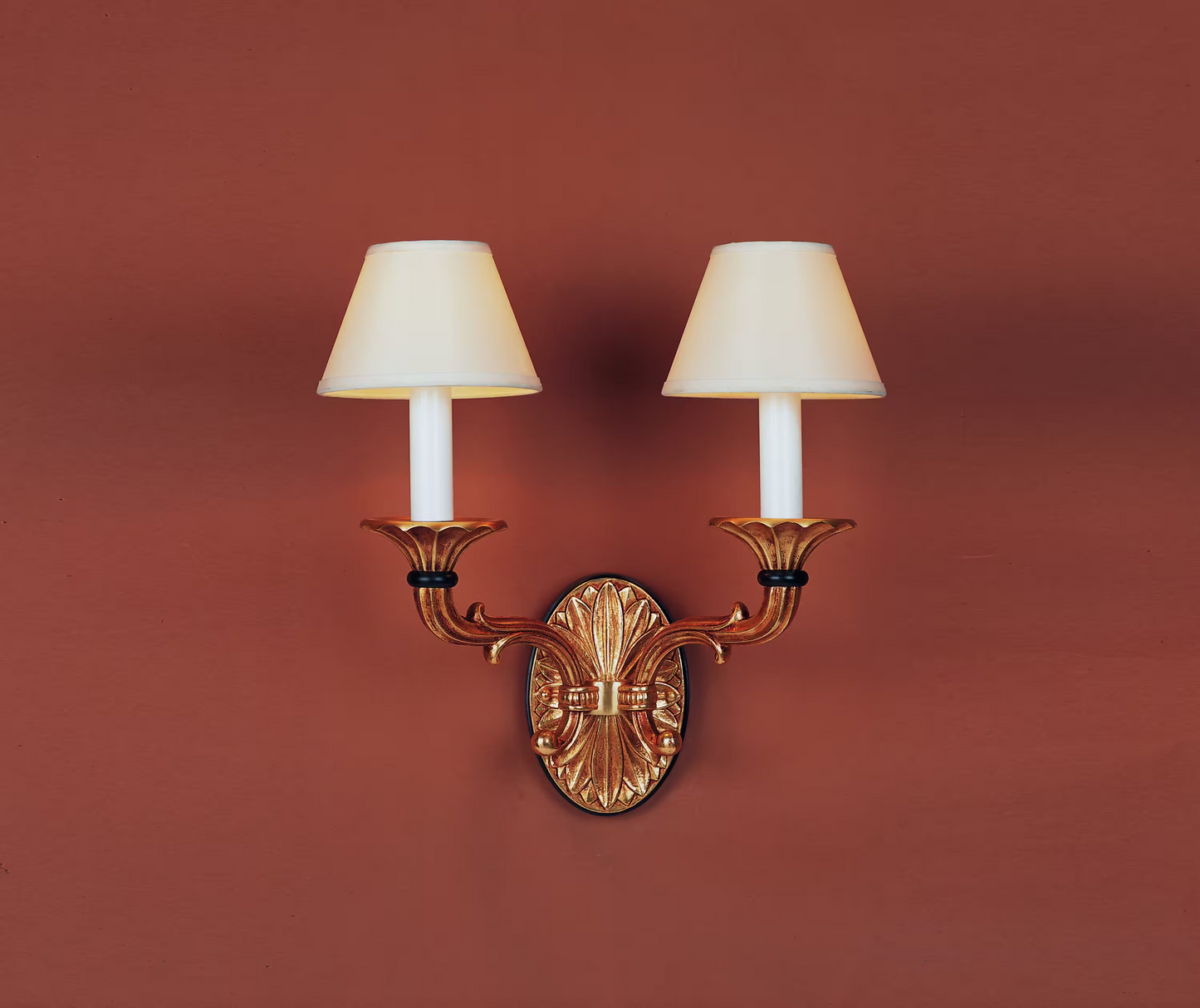 Royal Heritage 2-Light Wall Bracket