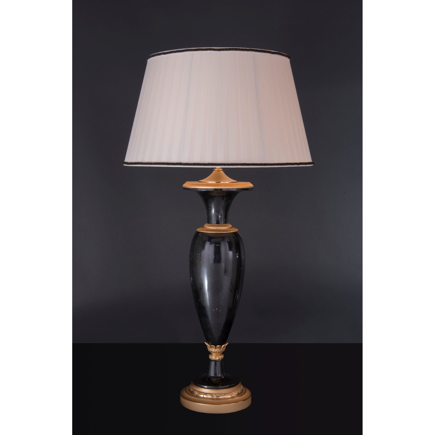Royal Heritage Table Lamp with Linen Shade