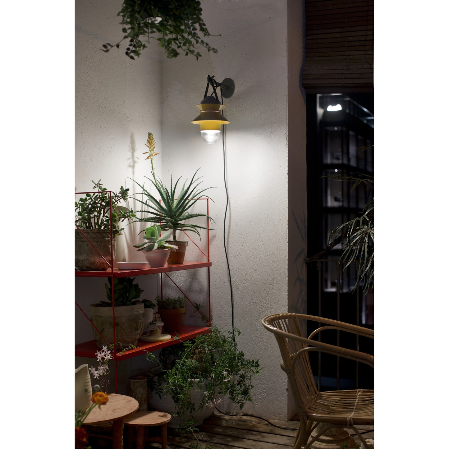 Santorini A Fixed Stem Outdoor Wall Lamp With Glass Diffuser