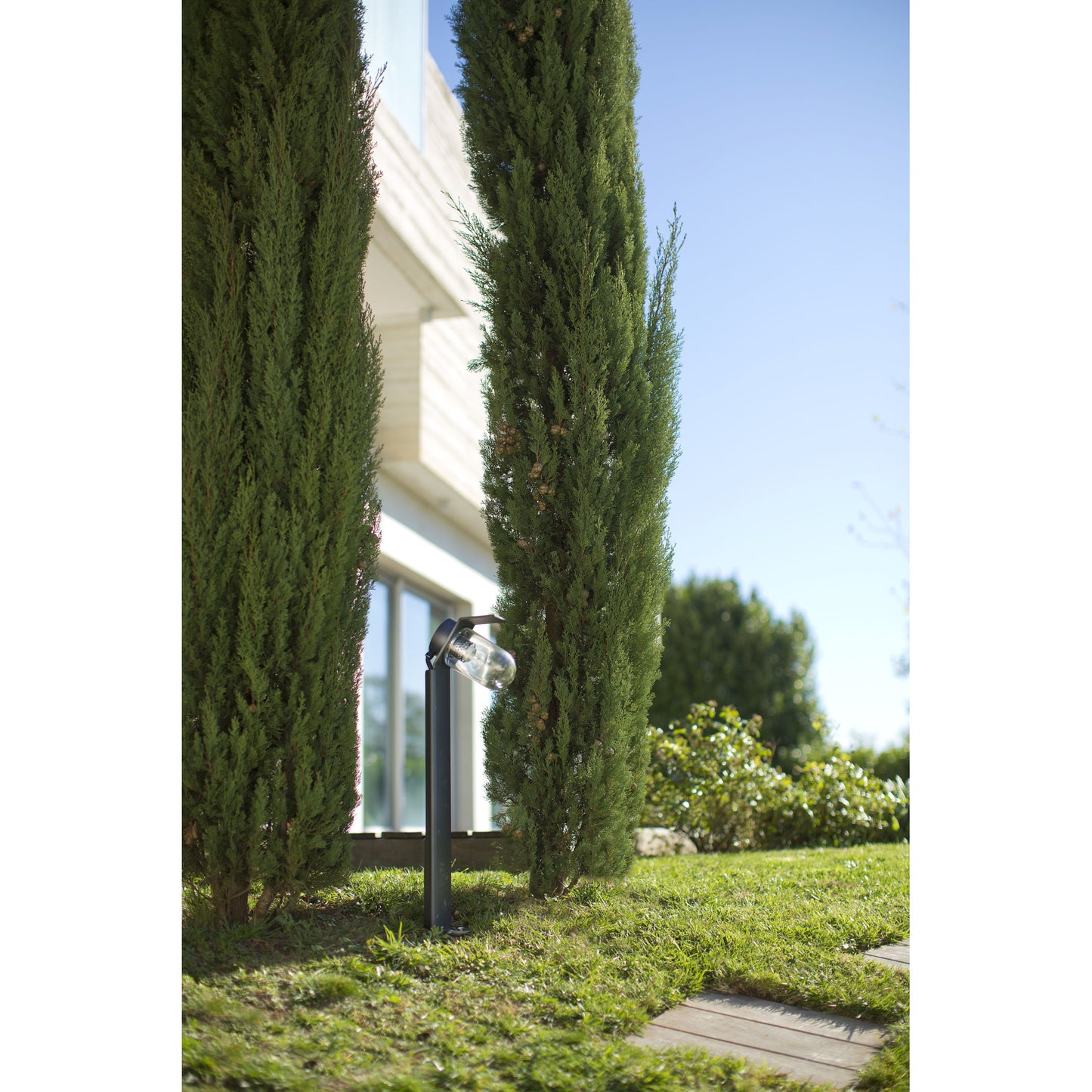 Sherlock Clear Glass Bollard with Extruded Aluminium Profile