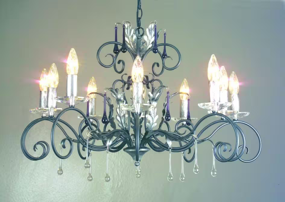 Amarilli 10-Light Chandelier
