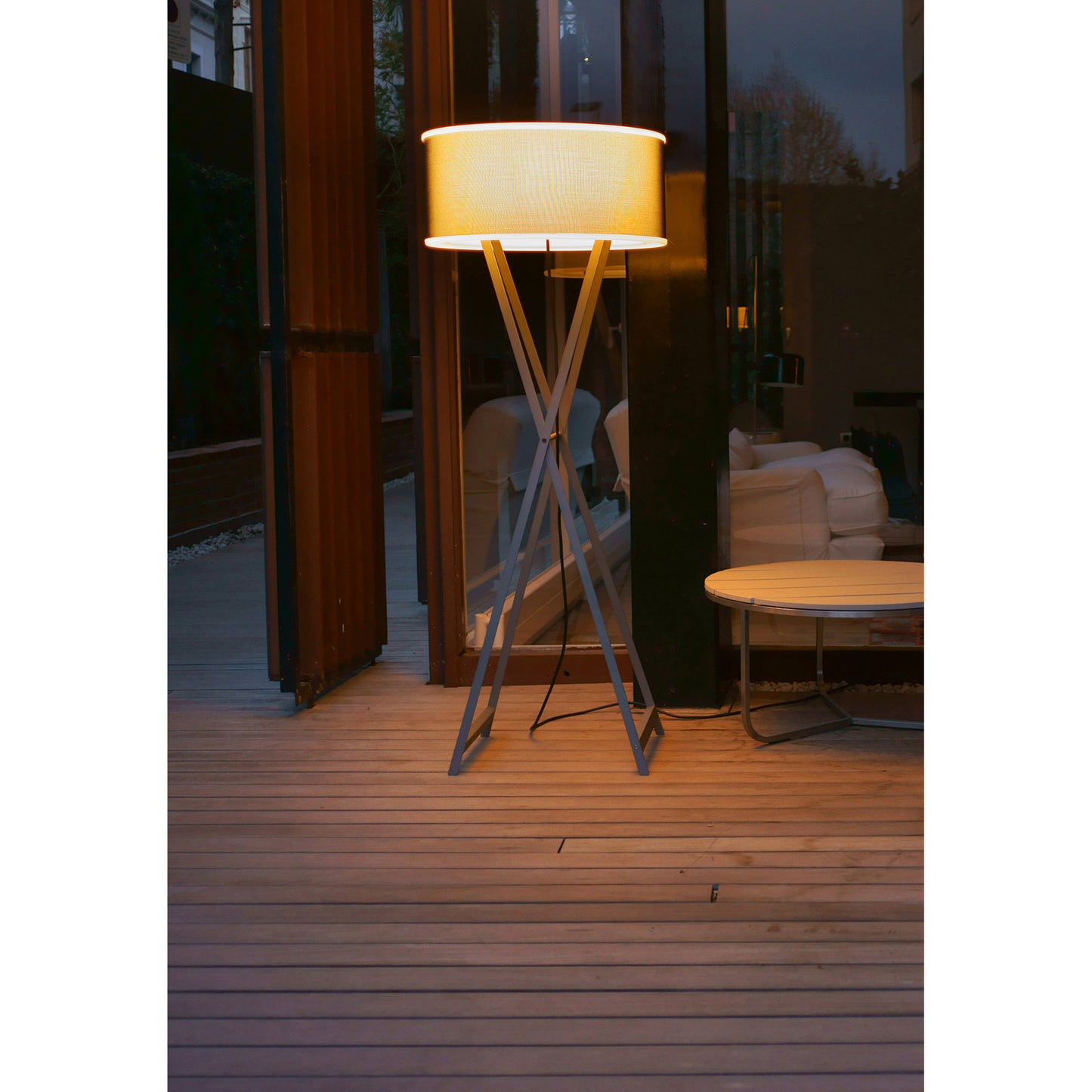 Cala 140 IP65 Outdoor Floor Lamp With Diffuser