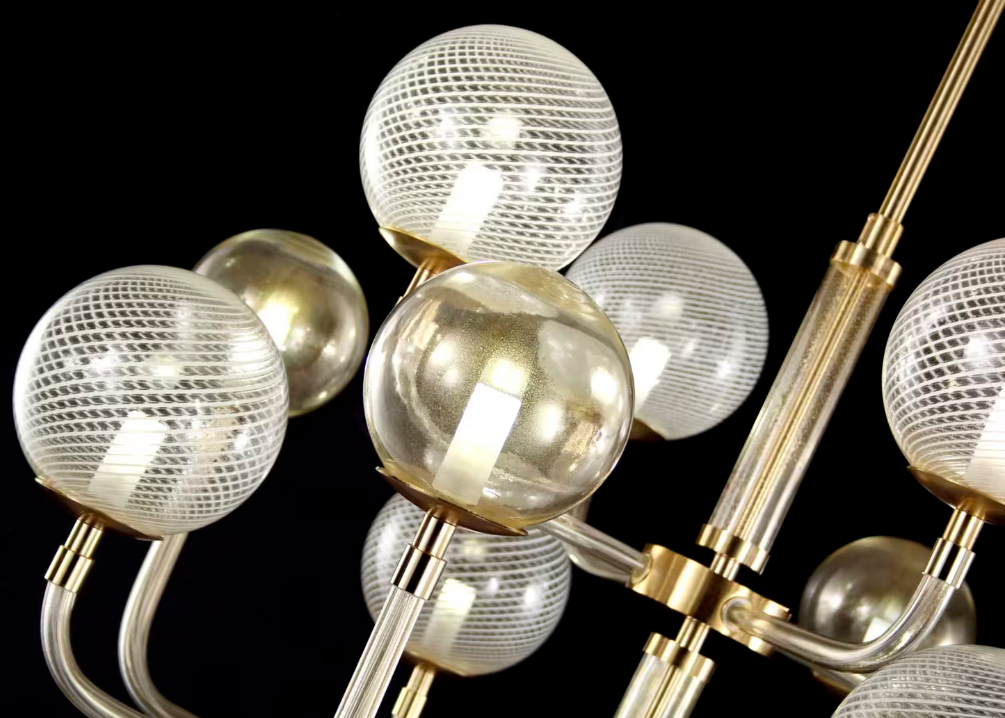 B&L Twelve-Light Gold Chandelier with Contemporary & Elegant Design