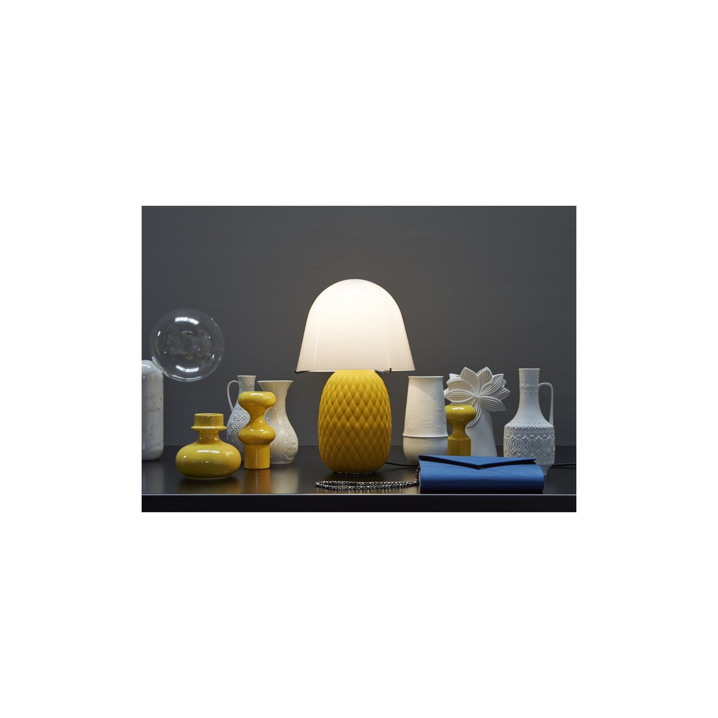 Pineapple Table Lamp with Rhombus Texture Shape