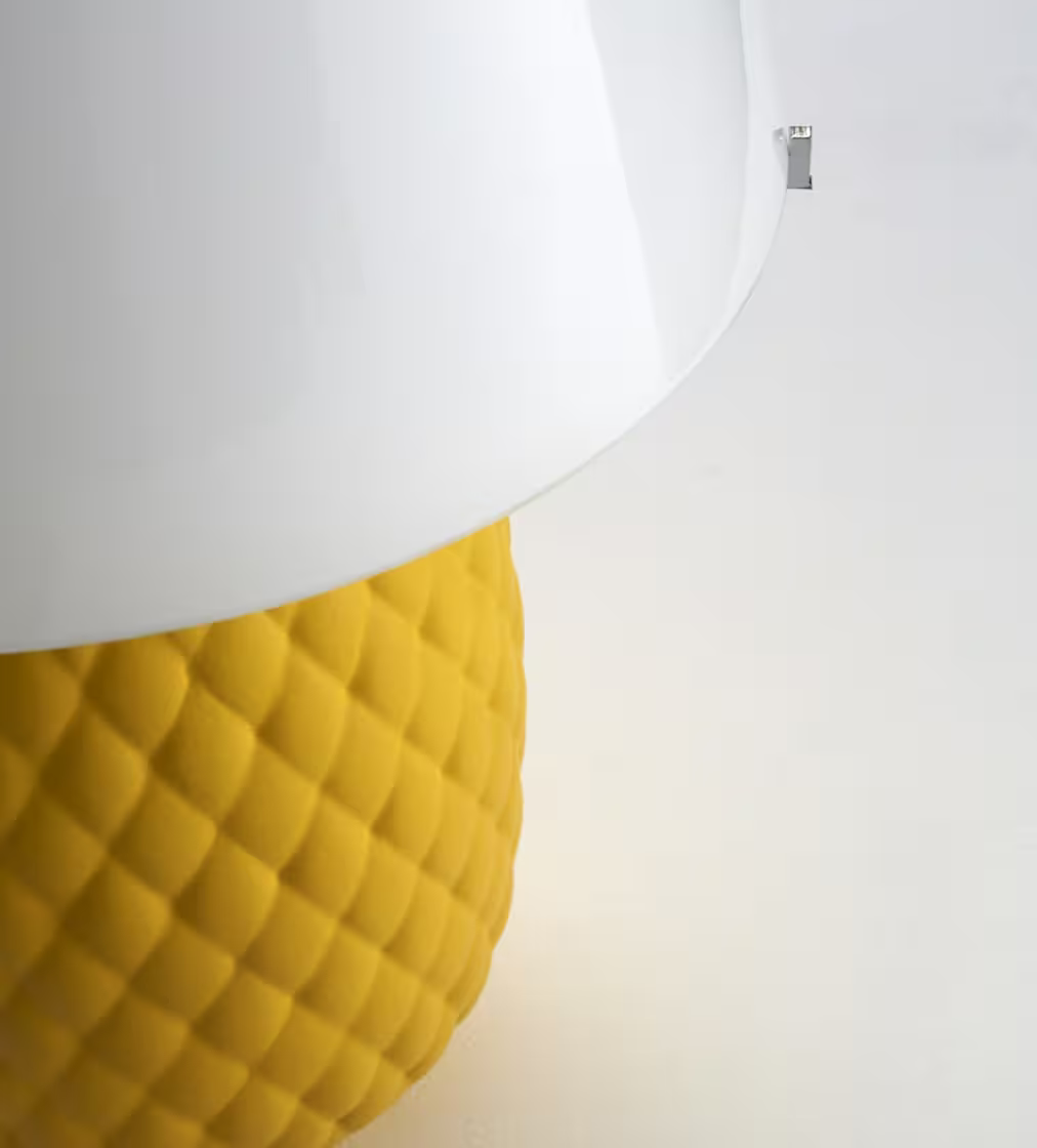 Pineapple Table Lamp with Rhombus Texture Shape
