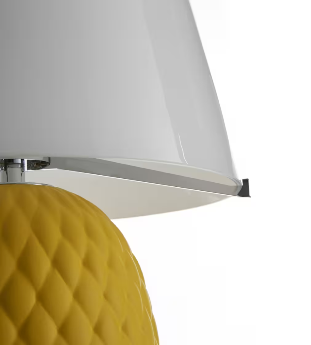 Pineapple Table Lamp with Rhombus Texture Shape