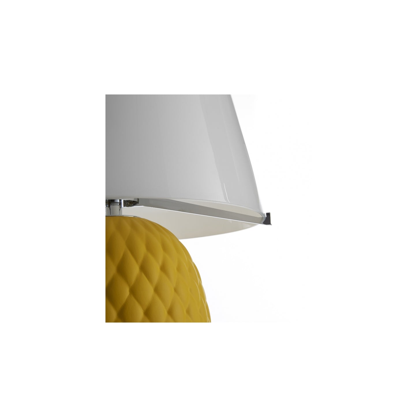Pineapple Table Lamp with Rhombus Texture Shape