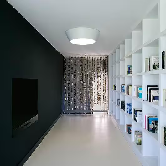 Plus Large Symmetrical White Ceiling Surface