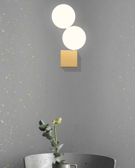 Luna Q2 Wall Light