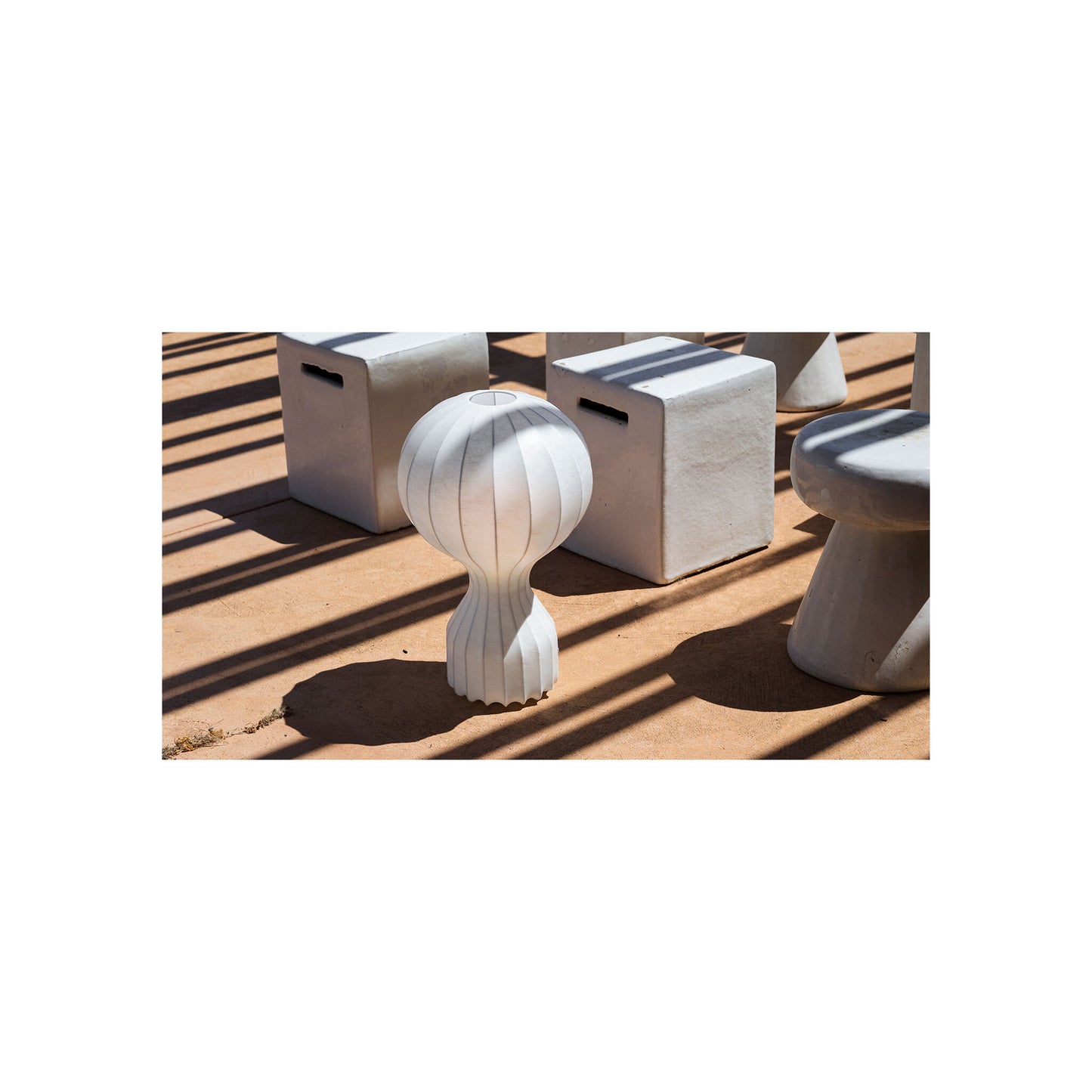 Gatto Cocoon Table Lamp with White Powder Coated