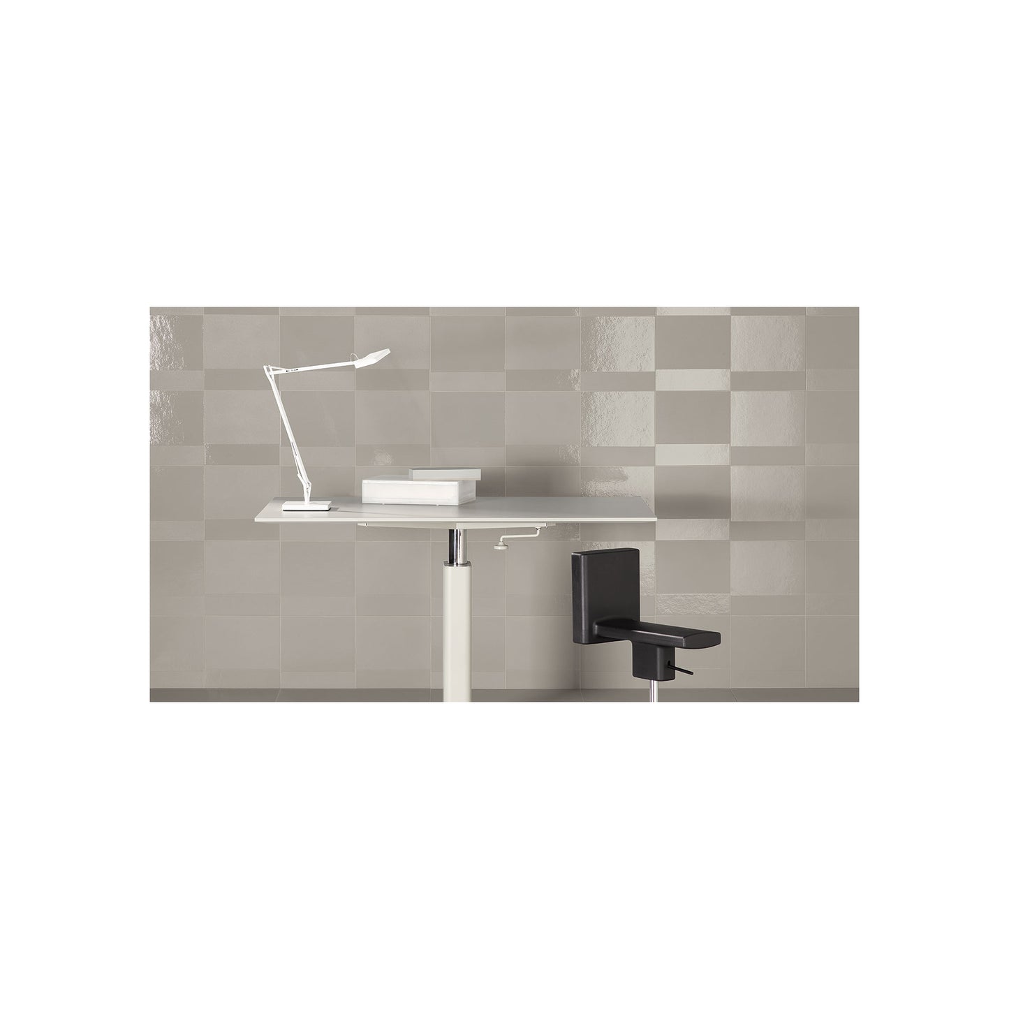Kelvin LED Base Adjustable Table Lamp with Die-Cast Aluminium Head