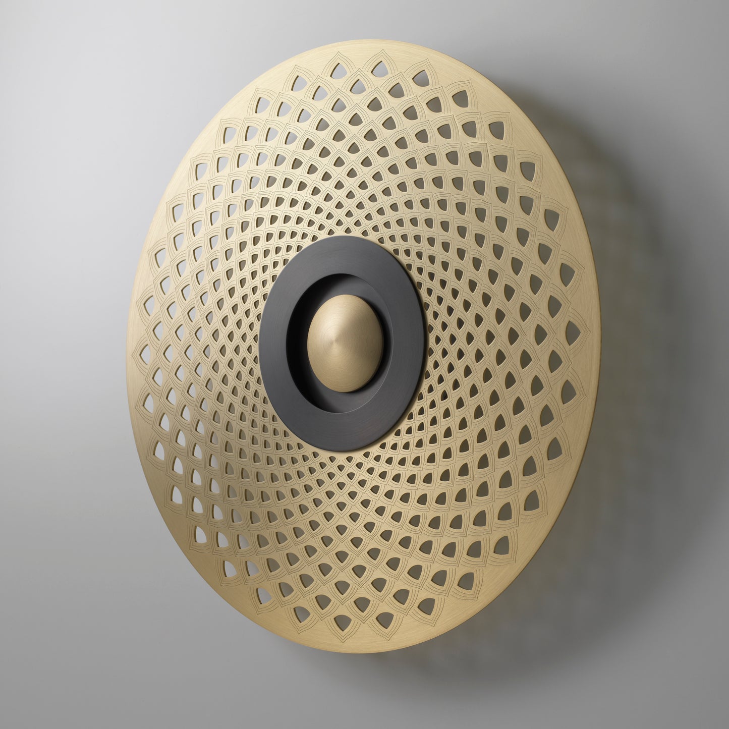 Earth Mandala LED Wall Light with Disc Shaped Metal