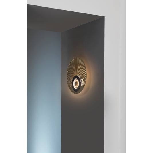Earth Radian LED Wall Light with Disc Shaped Metal
