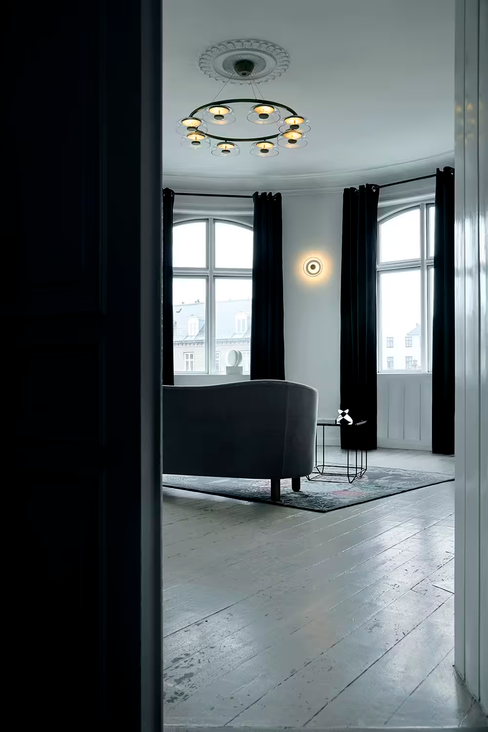 Blossi 8 LED Pendant