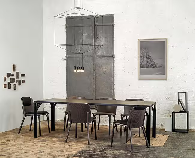 Wireflow Eight-Light Pendant