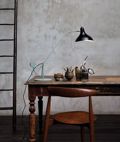 DCW éditions Mantis Desk Lamp