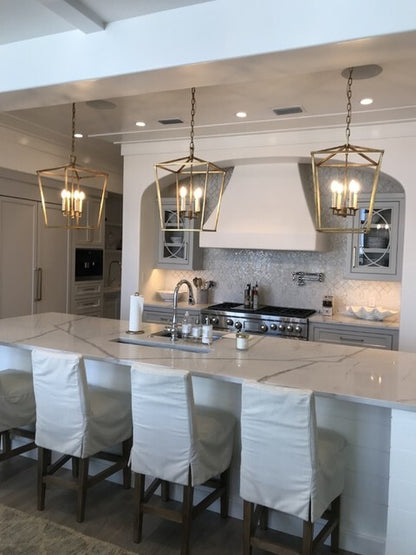 Visual Comfort Darlana Medium Pendant Lantern