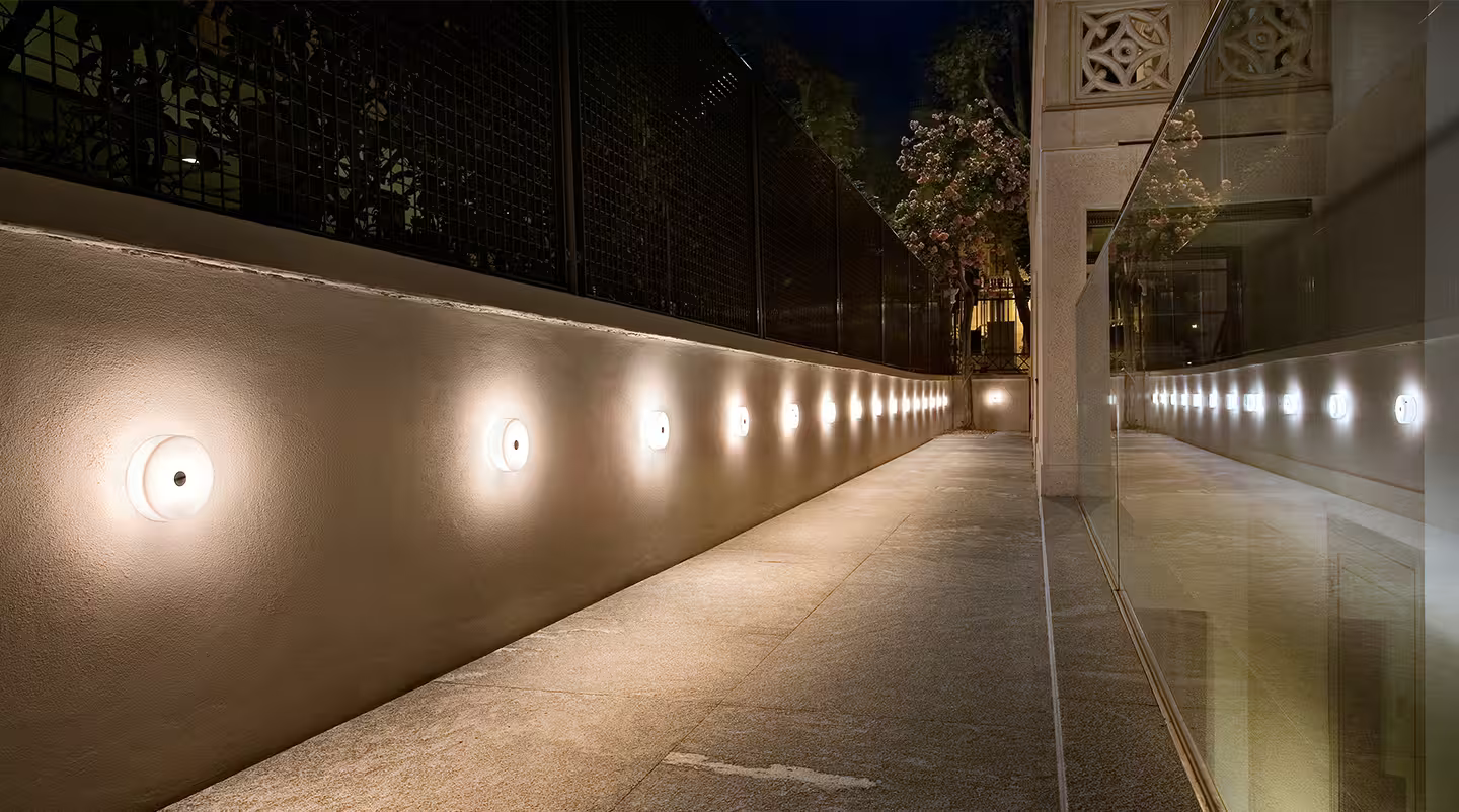 Dipping Light Pendant