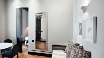 Pochette Up & Down LED Wall Light