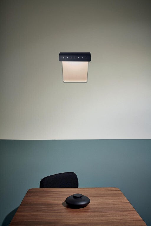 Biny Curve LED Wall Light White & Black