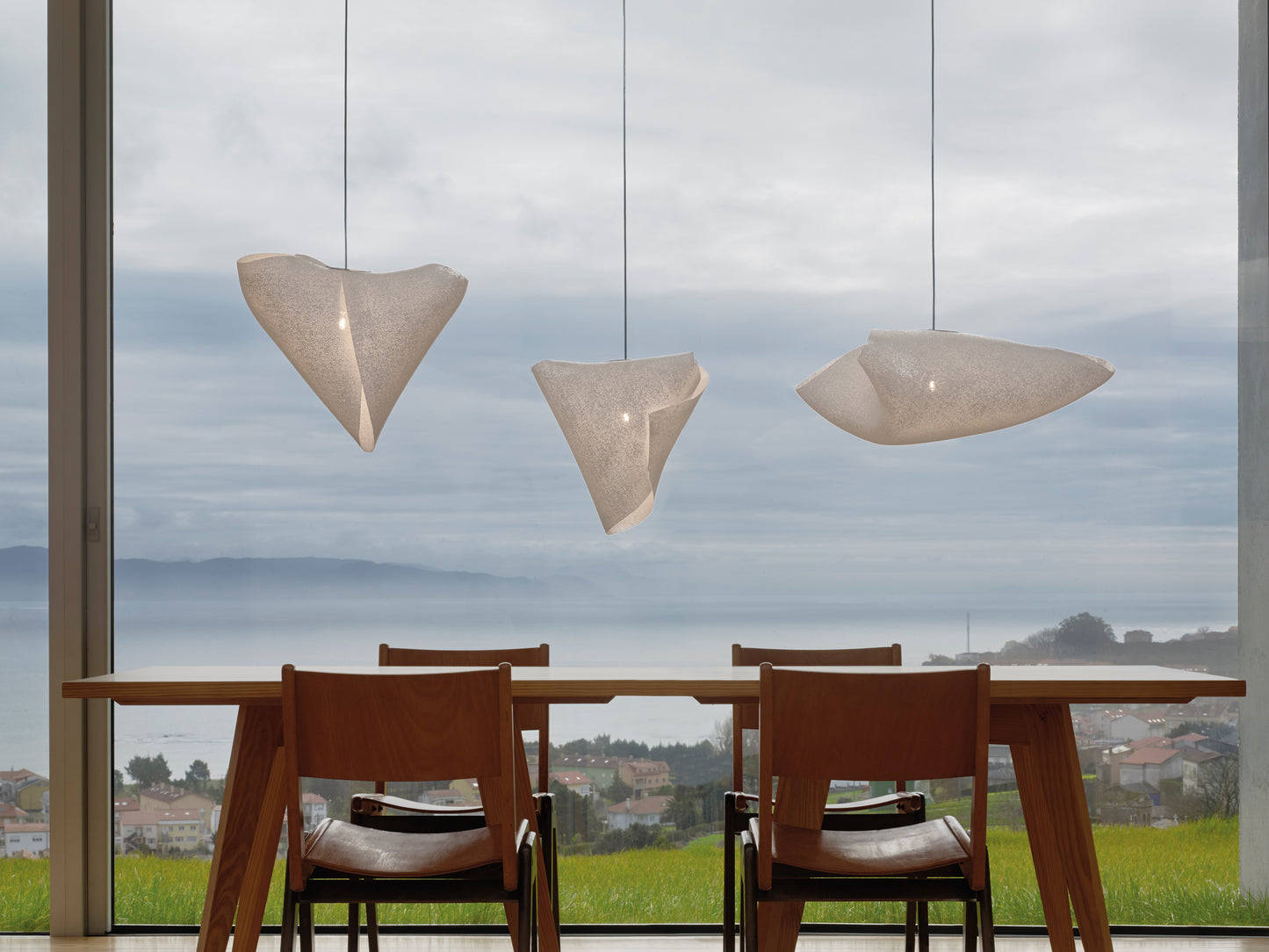 A-Emotional Light Ballet Pendant