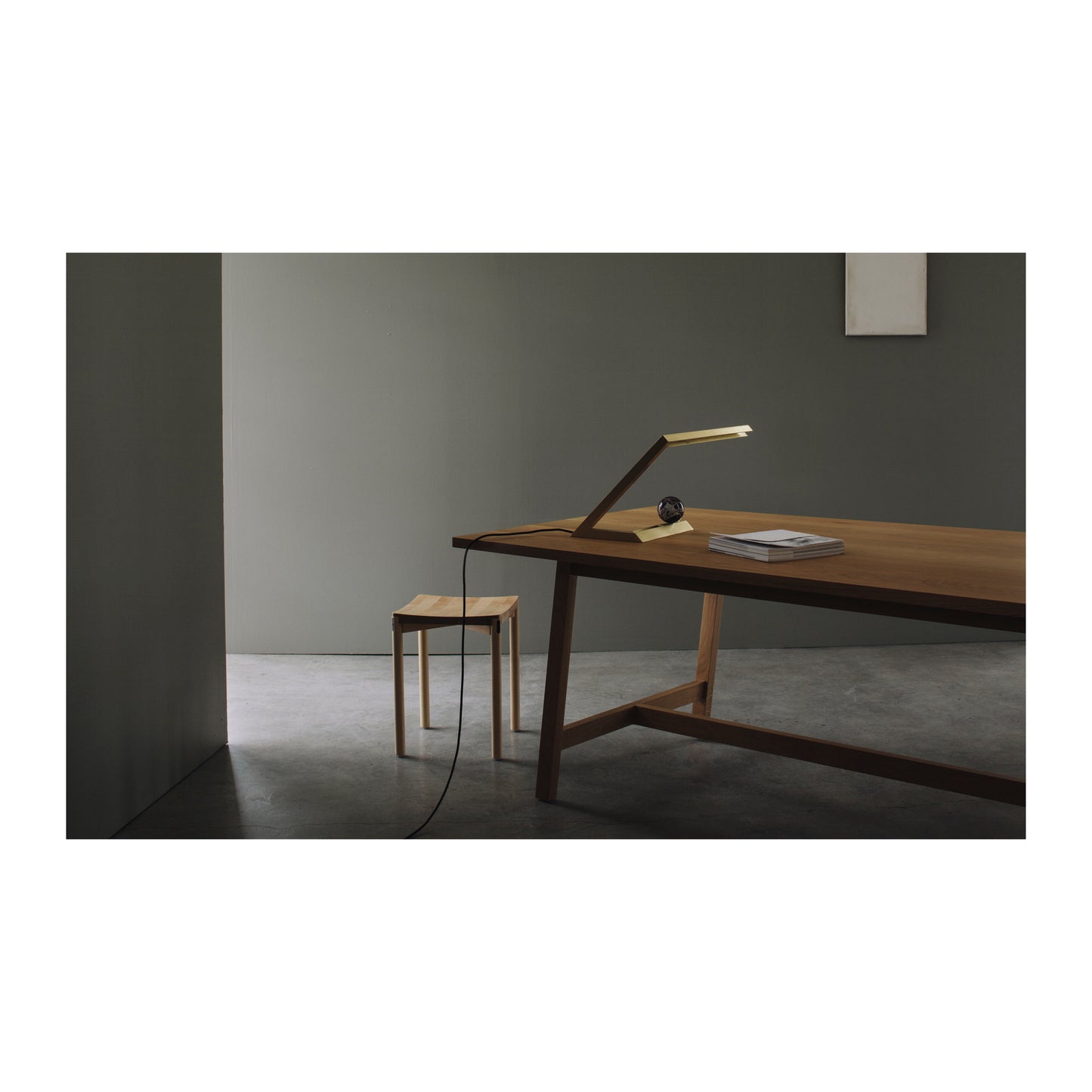 Oud Extraordinary Desk Lamp