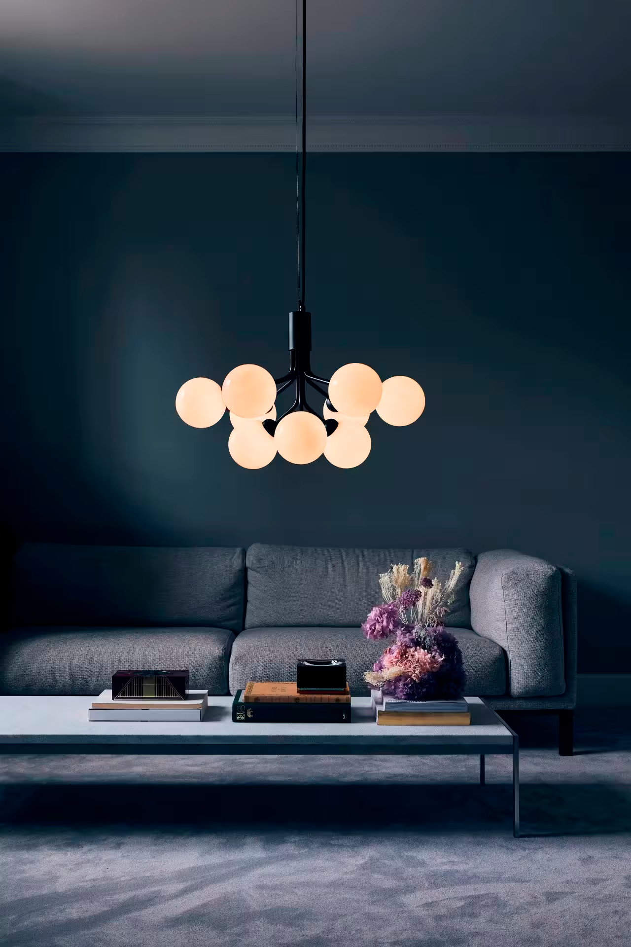 Apiales 9-Light Chandelier