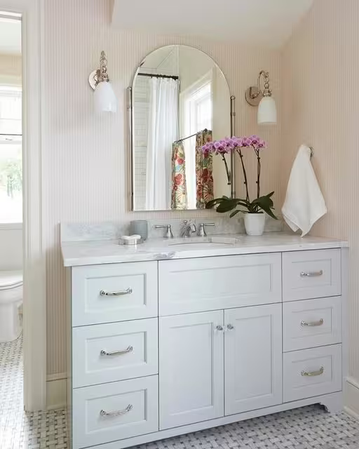 Boston Loop Arm Wall light