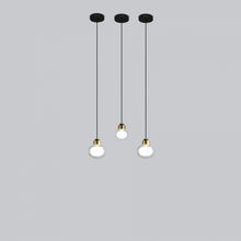 TOOY Nabila Pendant