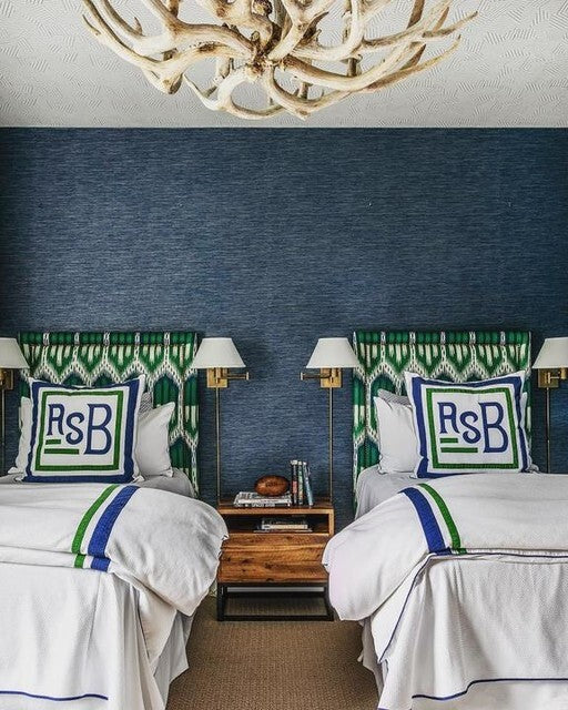 Visual Comfort Classic Swing Arm Wall Lamp