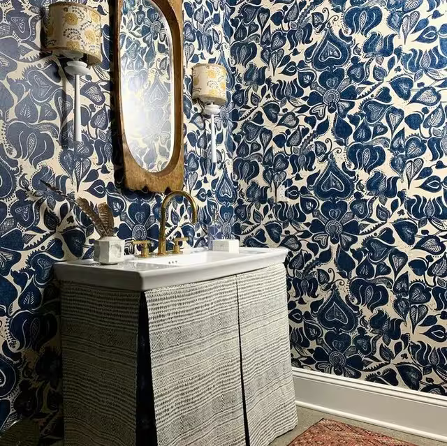 Beaumont Medium Tail Sconce