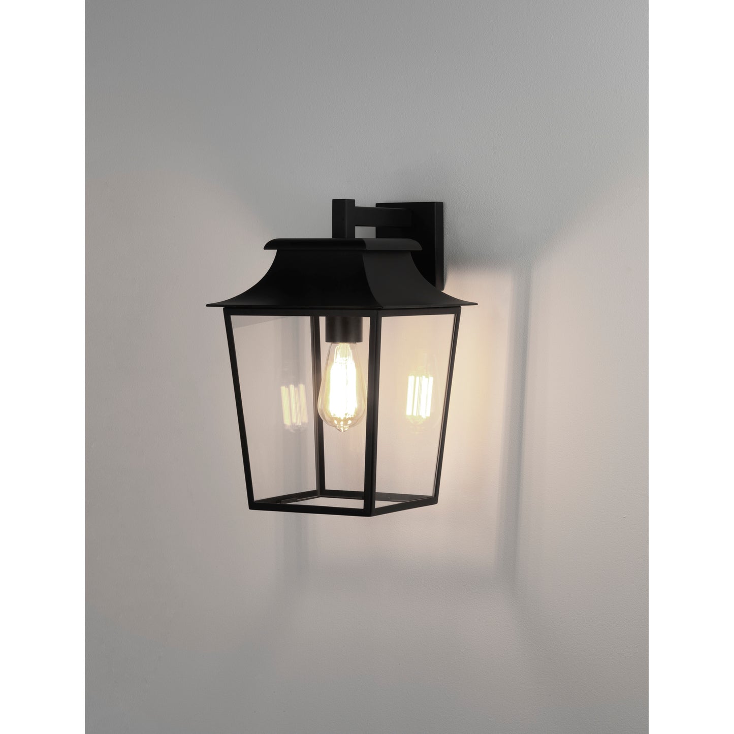 Richmond 254 Exterior Wall Light