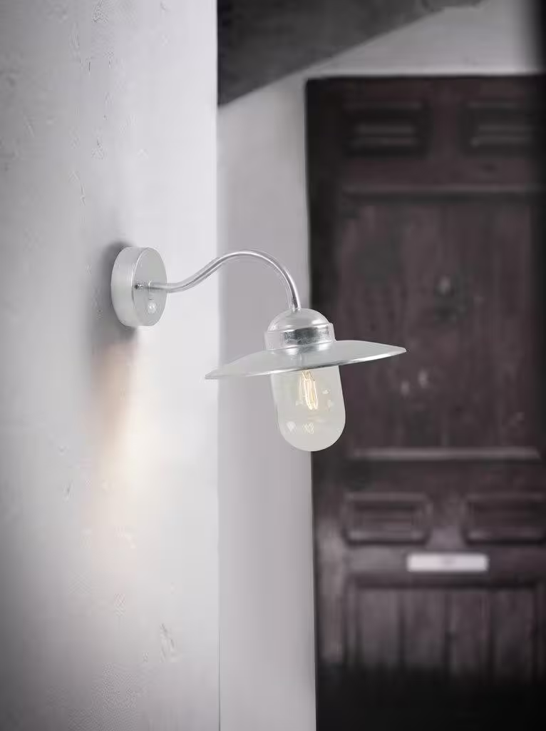 Luxembourg Classic Outdoor Wall Light