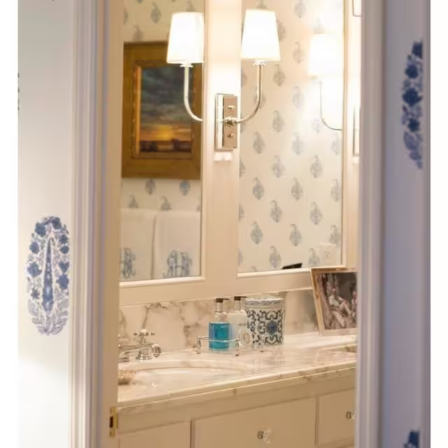 Hulton Single Wall Light