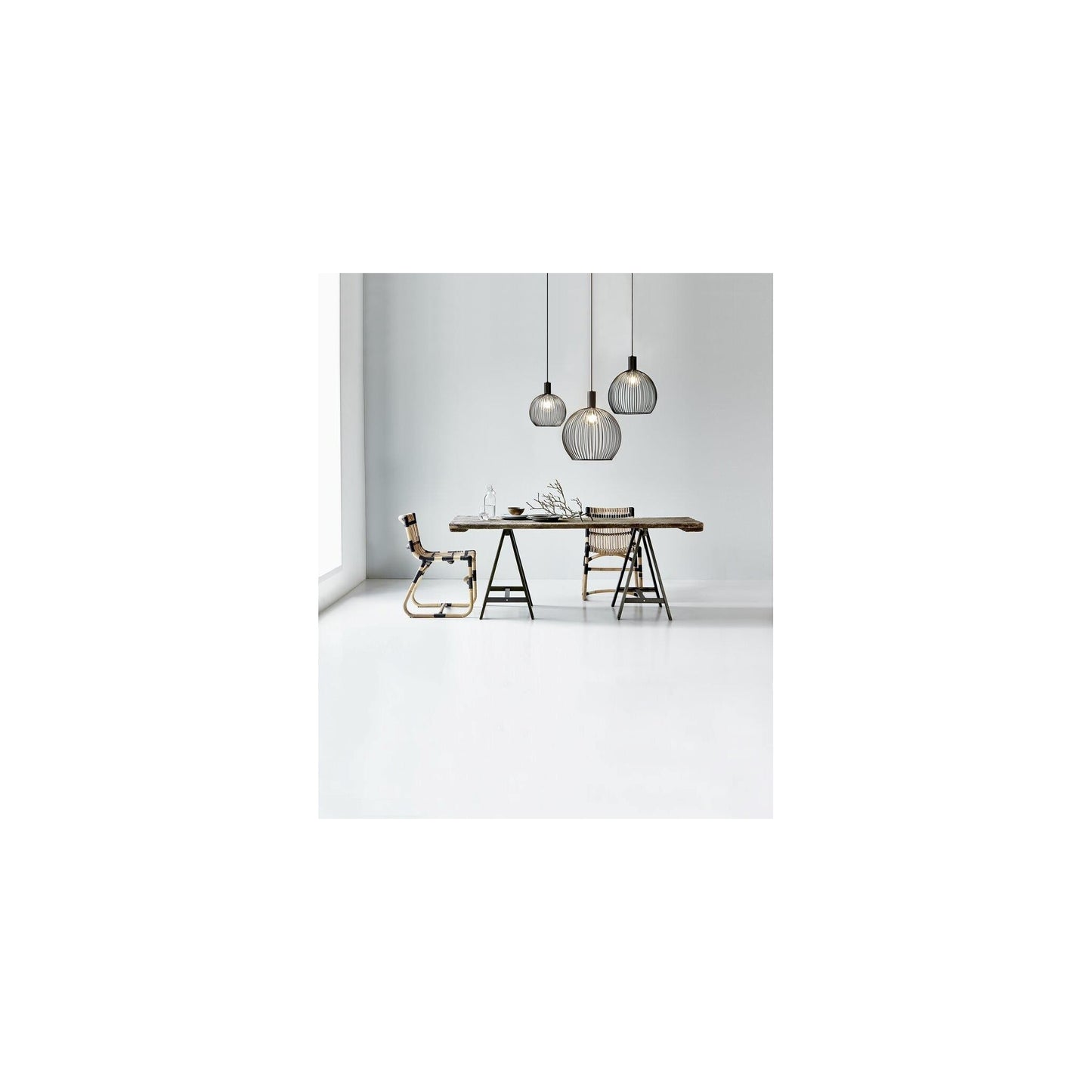 Aver 40 Single Pendant Black