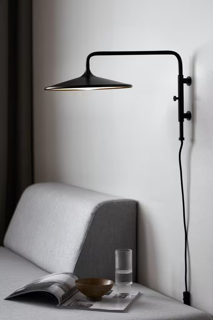 Balance Wall Light Black