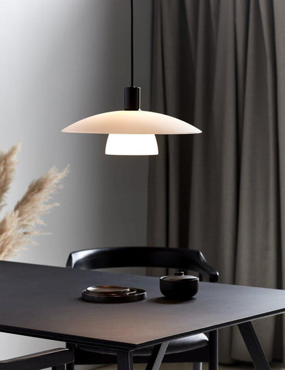 Verona Single Pendant Black