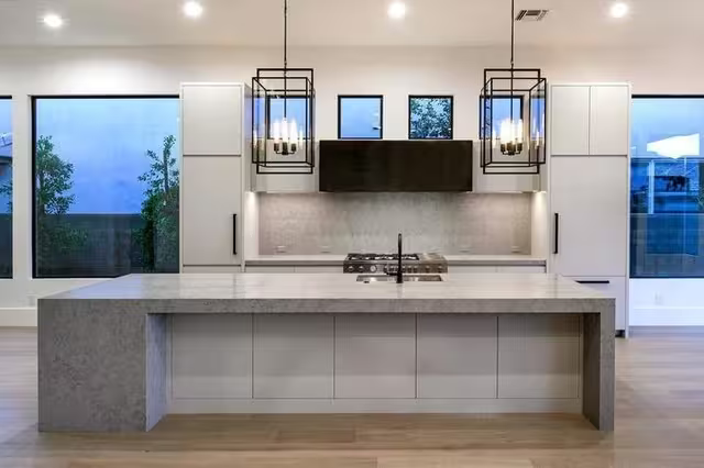 Halle Medium Lantern