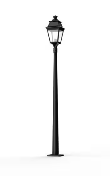 Avenue 3 Model 7 Clear Glass Lamp Post