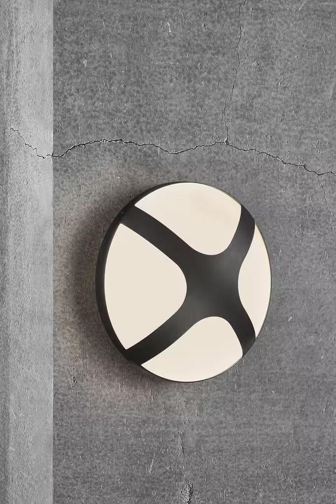 Cross 25 Outdoor Wall Light