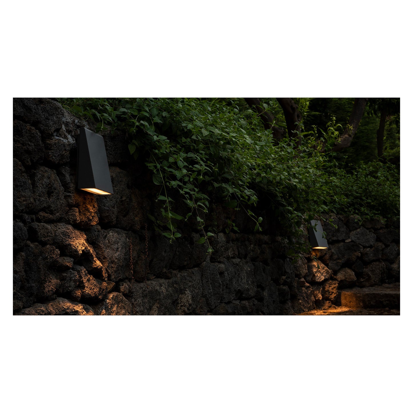 Cuneo Outdoor LED Wall/Floor Light