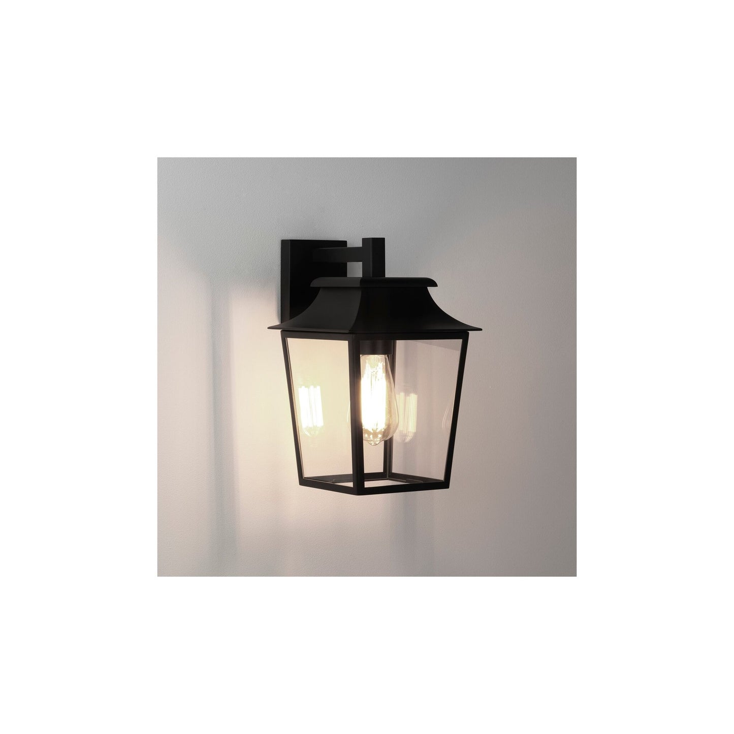 Richmond 200 Exterior Wall Light in Textured Black