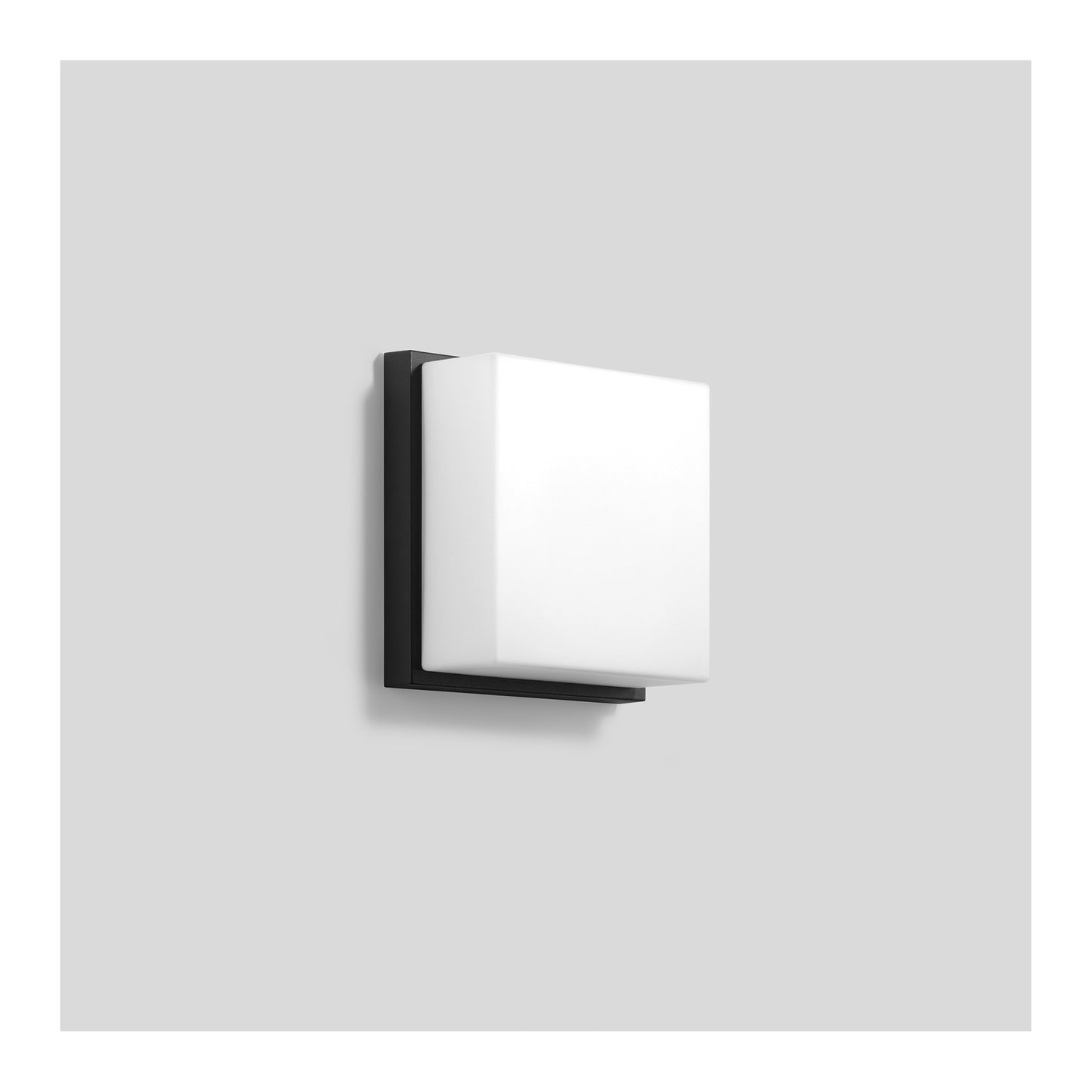 33036 Medium LED Ceiling/Wall Light