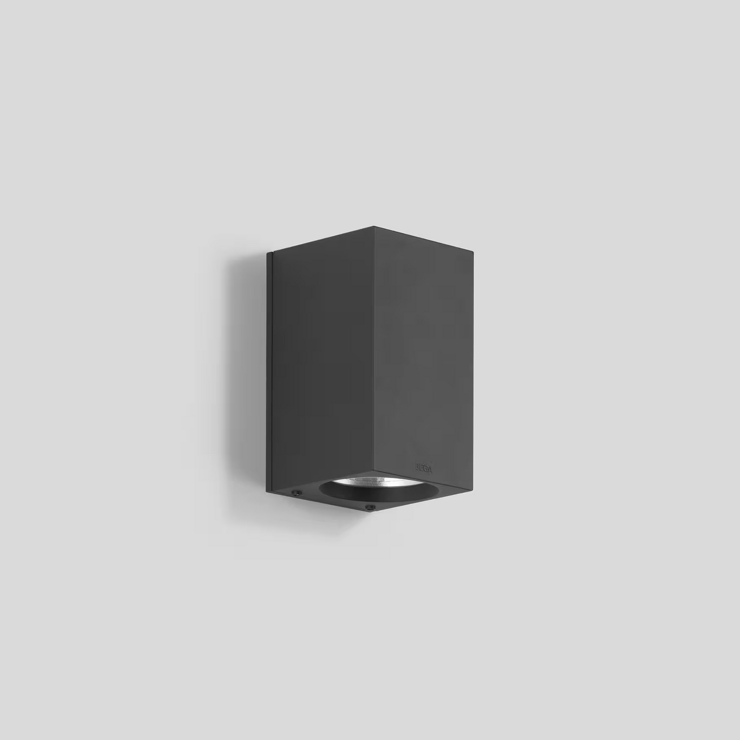 33591 Medium LED Wall Light